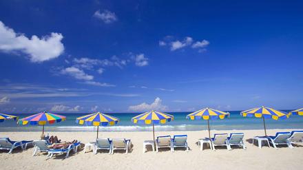 So ein Traumplätzchen auf der thailändischen Insel Phuket hat normalerweise seinen (hohen) Preis. Wer einen Schnäppchen-Blog wie "Urlaubspiraten" oder "Travel Dealz" bemüht, hofft auf Discounts.