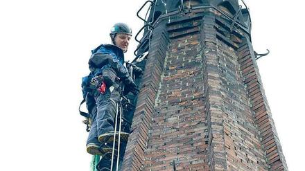 Nur mit Sicherungsseil geht es hoch hinaus auf den Turm.