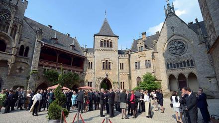 Vor 300 Jahren gelangte mit Herzog Georg Ludwig ein Welfe auf den englischen Thron. Im Jubiläumsjahr will die Familie – im Bild der Stammsitz Schloss Marienburg – von angeblichen dunklen Geschäften offenbar nichts wissen.