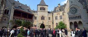 Vor 300 Jahren gelangte mit Herzog Georg Ludwig ein Welfe auf den englischen Thron. Im Jubiläumsjahr will die Familie – im Bild der Stammsitz Schloss Marienburg – von angeblichen dunklen Geschäften offenbar nichts wissen.