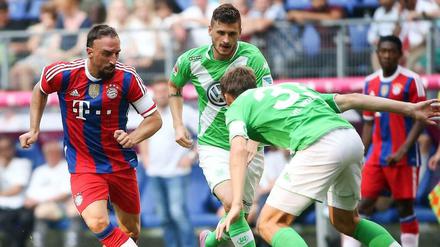 Am Freitagabend geht es mit Bayern gegen Wolfsburg in der Bundesliga los.