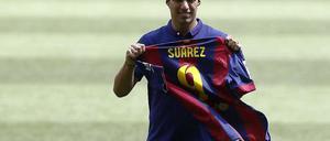 Der FC Barcelona investierte in diesem Sommer 143 Millionen Euro, dafür kam unter anderem der uruguayische Starstürmer Luis Suárez .