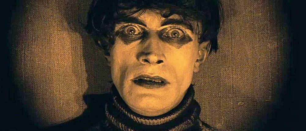 Einer von Hunderttausend. Erst wenige Prozent der deutschen Filmgeschichte sind digitalisiert, zum Beispiel Robert Wienes aufwändig restaurierter Expressionismus-Klassiker "Das Cabinet des Dr. Caligari", der am Wochenende bei den Berliner UFA-Filmnächten aufgeführt wird.