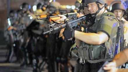 Wieder gab es Krawalle in Ferguson, bei denen 31 Menschen nach Polizeiangaben festgenommen wurden.