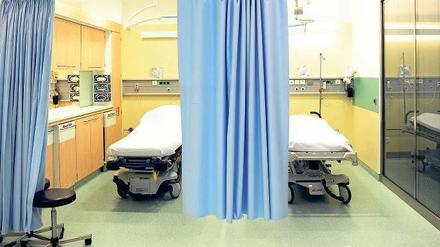 Der nächste, bitte! Mehr als 20.000 Betten stehen in Berliner Krankenhäusern für Patienten zur Verfügung. Oft sind sie belegt.