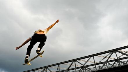 Auf ins Wochenende, diesmal im Kreuzberg Vergnügen dabei: Fest im Gleisdreieckpark.