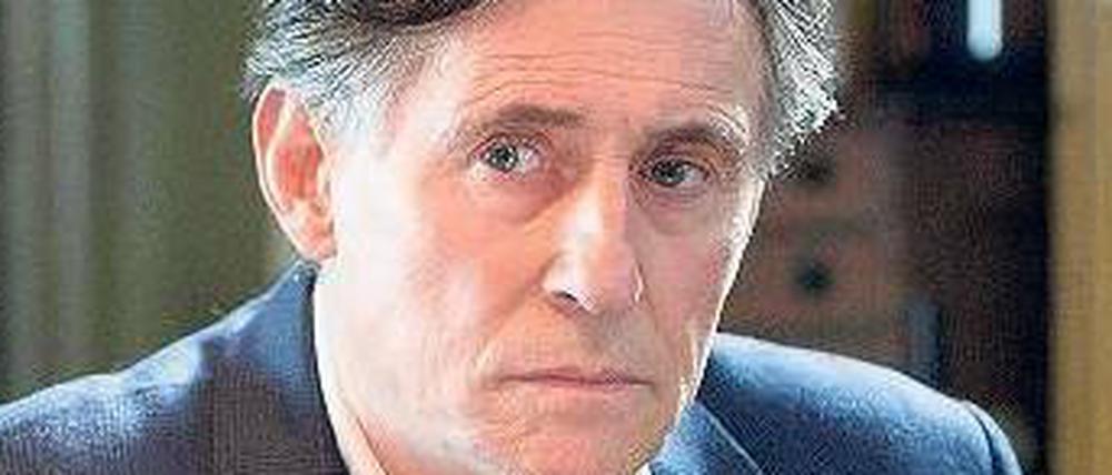 Gabriel Byrne als Pathologe Dr. Quirke.
