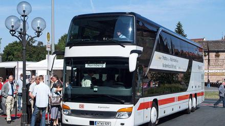 Konkurrenz auf Rädern. Fernbusse machen Bahnverbindungen teilweise unrentabel.