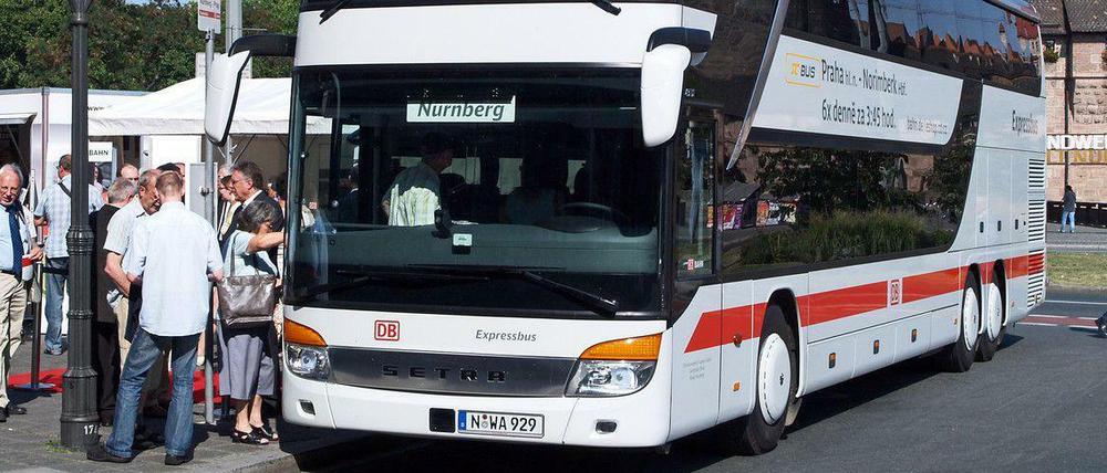 Konkurrenz auf Rädern. Fernbusse machen Bahnverbindungen teilweise unrentabel.