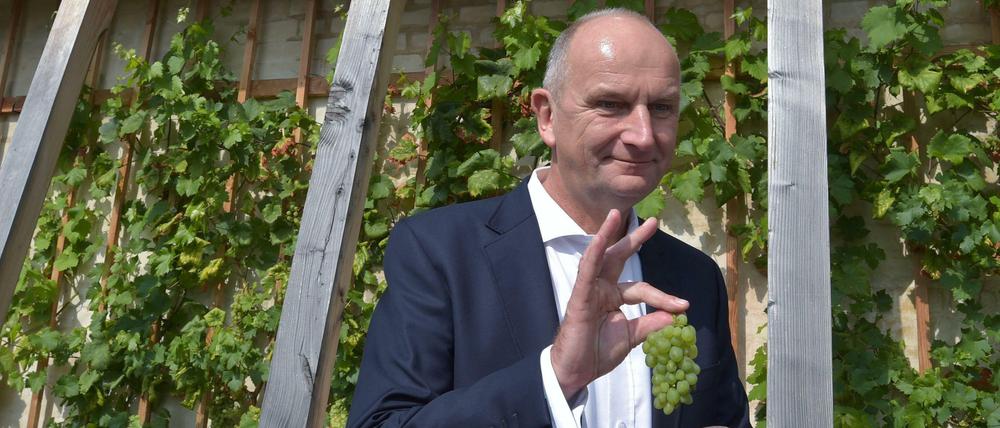 Dietmar Woidke hat gut lachen: Nach einer Umfrage liegt er in der Wählergunst vorn.