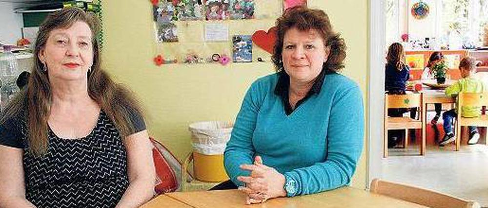 Claudia Neumann (links), die Leiterin der Kita Bosestraße in Berlin-Tempelhof, und ihre Stellvertreterin Martina Heerwagen suchen noch dringend Mädchen und Jungen.So etwas haben sie noch nie erlebt.