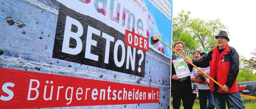 Bäume statt Beton. Der Bürgerentscheid ging zugunsten der Kleingärtner aus, doch eine Umsetzung des Entscheids könnte Millionen kosten.