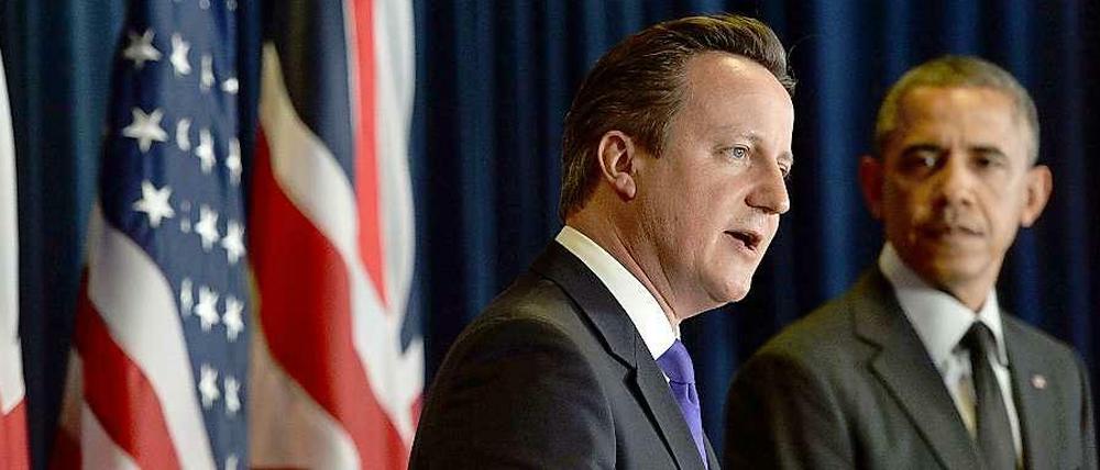 Meistens friedlich: Der britische Premier David Cameron hat sich am Rande eines G-7-Treffens in Brüssel mit dem amerikanischen Präsidenten Barack Obama getroffen, um die Special Relationship (die besondere Beziehung) der beiden Länder zu feiern. Dieser Beziehung kann auch kein spöttischer Tweet etwas anhaben.