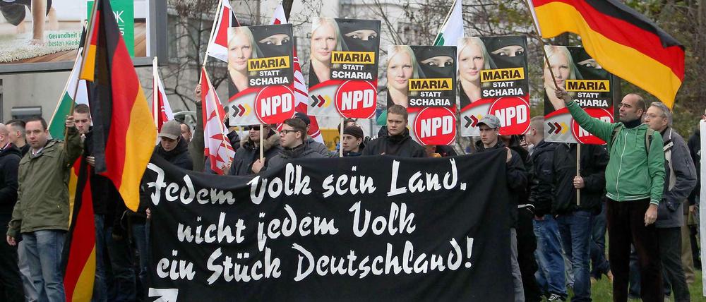 NPD-Anhänger bei einer Aktion in Leipzig.