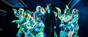 Eine Szene aus „Wicked“ am Hamburger Stage Theater Neue Flora.