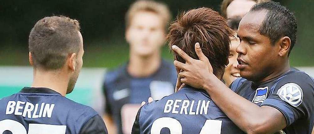 Geteiltes Leid. Nach Genki Haraguchi (Mitte) fällt aus Ronny bei Hertha aus.