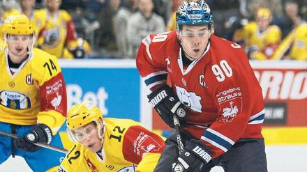 Schwerer Start. Constantin Braun (r.) versucht sich durchzusetzen.