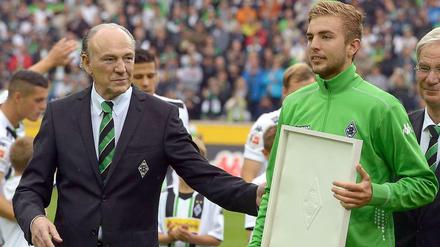 Vor dem Spiel wurde Weltmeister Christoph Kramer für den Erfolg in Brasilien geehrt.