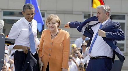 Hitzige Tage. Im Sommer 2013 sprach Obama vor dem Brandenburger Tor – und entledigte sich erst mal seines Jacketts. Wowereit, der dem Beispiel des US-Präsidenten gern folgte, schlug damals nicht nur Applaus entgegen. 