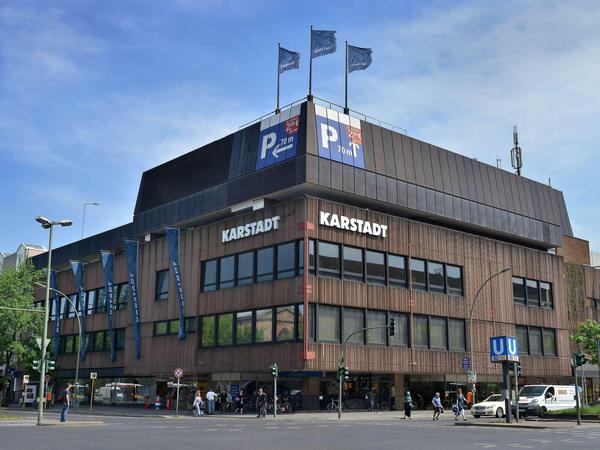 Blick aufs Karstadt-Kaufhaus in der Müllerstraße in Berlin-Wedding.