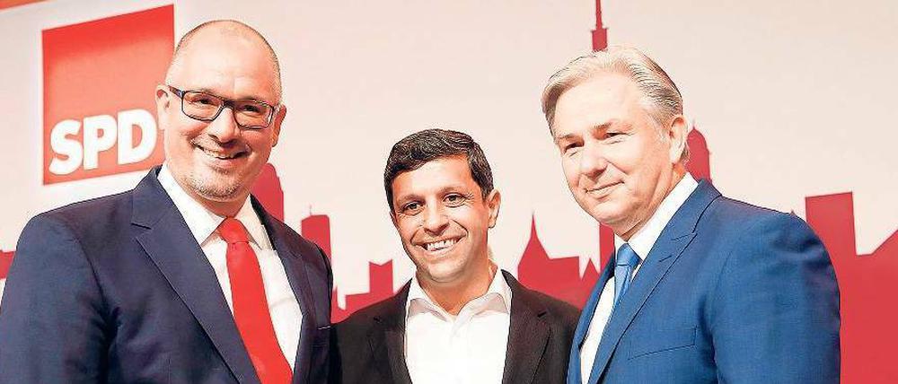 Der oder der? Der noch Regierende Klaus Wowereit mit den beiden möglichen bald Regierenden, Jan Stöß (links) und Raed Saleh.