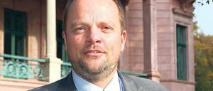 Stefan Komoß, 50, ist Bezirksbürgermeister von Marzahn-Hellersdorf. Er forderte Wowereit öffentlich auf, noch in diesem Jahr zu erklären, ob er 2016 wieder antreten wolle.