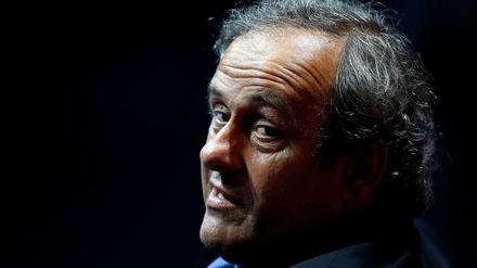 Uefa-Präsident Michel Platini hat seine Macht in Europa mit Zugeständnissen an viele kleinere Länder gesichert, doch seinem Ruf mit Schachzügen, die nicht dem Fußball dienten, geschadet. Zudem arbeitet sein Sohn Laurent Platini für Katar. 