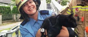 Offenbar waren alle Beteiligten froh, wieder auf dem Boden zu sein.