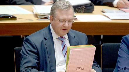 Eilt nicht. Frank Henkel will nicht zocken.