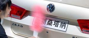 Die chinesische Kartellbehörde schaut bei den Autobauern genauer hin.
