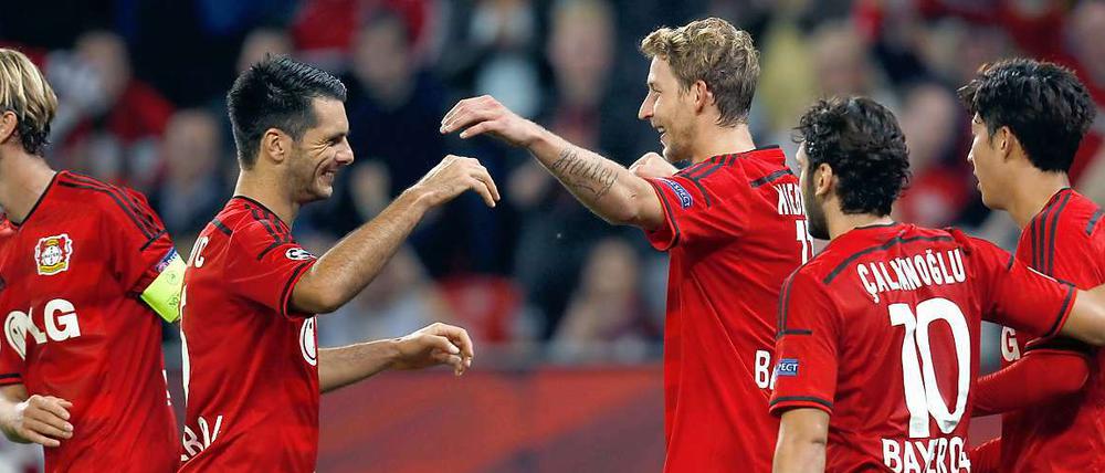 Da kann man sich schon mal freuen. Stefan Kießling (Bildmitte) trifft gegen Kopenhagen zweimal.