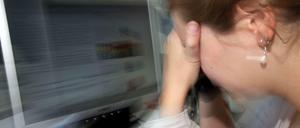 Der DGB fordert eine Anti-Stress-Verordnung.