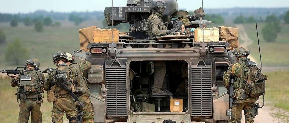 Die ersten Bundeswehrsoldaten sind im Nordirak eingetroffen.