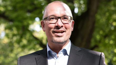 Gegen Neuwahlen und für Olympia 2028: Jan Stöß war am Donnerstag im Tagesspiegel zu Gast. Zuvor besuchte er eine Schule in Wedding, dabei entstand dieses Foto.