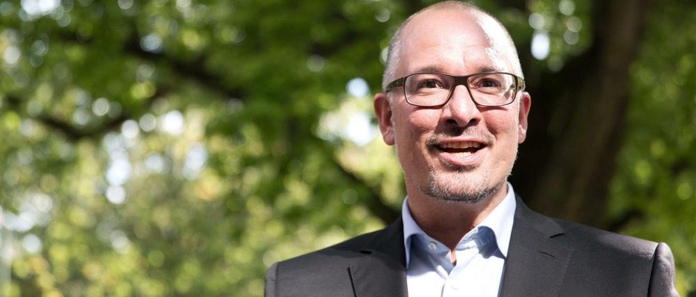 Gegen Neuwahlen und für Olympia 2028: Jan Stöß war am Donnerstag im Tagesspiegel zu Gast. Zuvor besuchte er eine Schule in Wedding, dabei entstand dieses Foto.