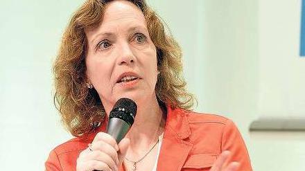 Sissi Pitzer ist beim Bayerischen Rundfunk verantwortlich für das „MedienMagazin“ auf B5 aktuell. 