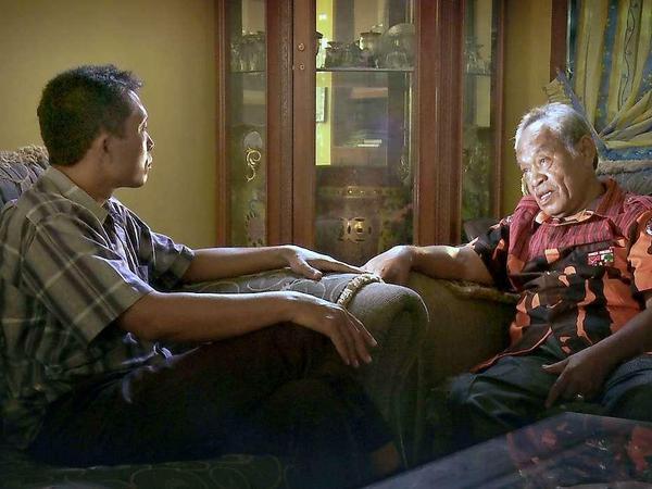 Szene aus Joshua Oppenheimers Dokumentation „The Look of Silence“.