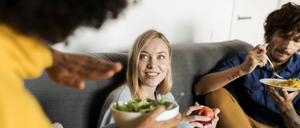 Insbesondere bei jungen Erwachsenen zwischen 18 und 24 Jahren nimmt der Body-Mass-Index BMI  mit steigendem Alter zu.  