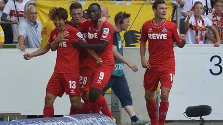 Jubel bei Osako (li.) und den Kölnern über den Treffer des Japaners gegen Stuttgart.