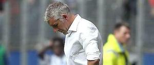 Mirko Slomka hat seinen Retternimbus aufgebraucht und steht mittlerweile eher symbolisch für den fehlenden Erfolg beim HSV.
