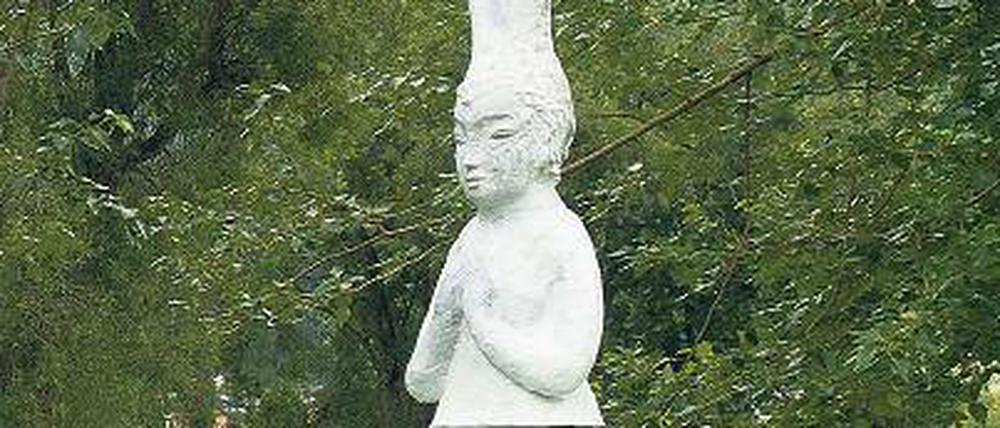 Die Skulptur „Usagi Kannon“ von Leiko Ikemura.