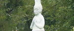 Die Skulptur „Usagi Kannon“ von Leiko Ikemura.