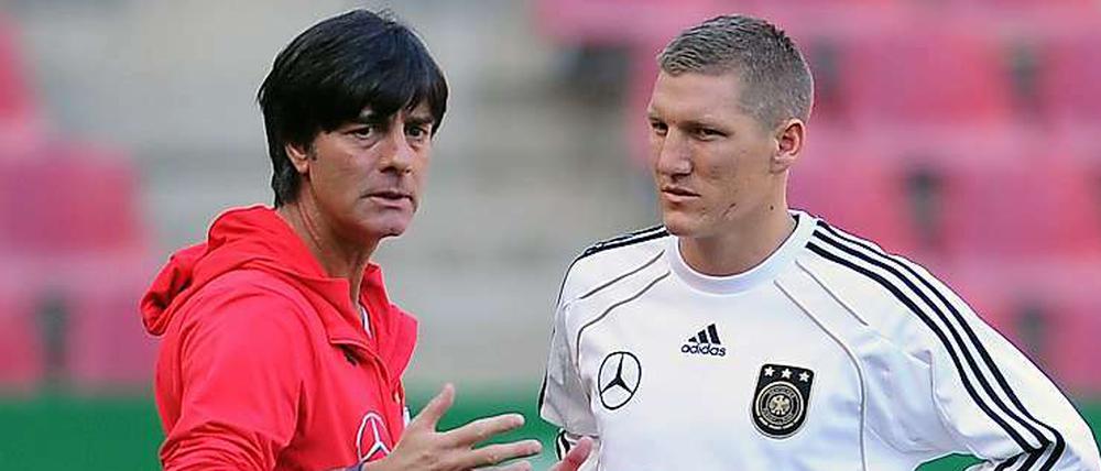 Joachim Löw setzt in den nächsten zwei Jahren auf Kapitän Schweinsteiger.