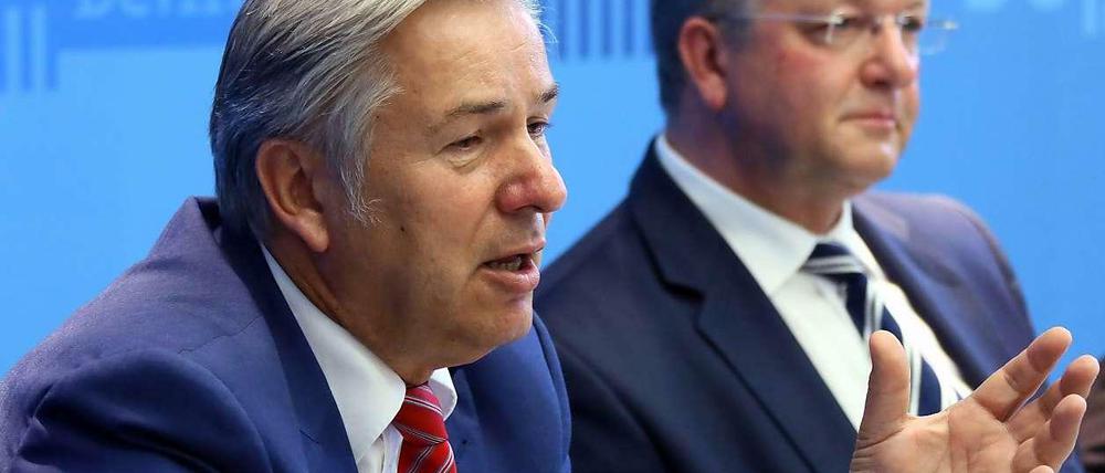 Noch regieren sie gemeinsam - und stellten das Berliner Olympiakonzept vor: Klaus Wowereit und Frank Henkel.