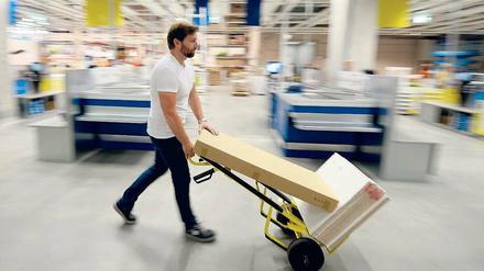 Das Drumherum fällt weg: Seit Montag nimmt Ikea nicht mehr nur Ware in originaler Verpackung zurück.