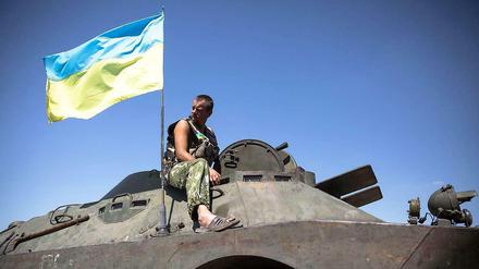 Unions-Fraktionsvize Schockenhoff fordert, Schutzwesten in die Ukraine zu liefern.