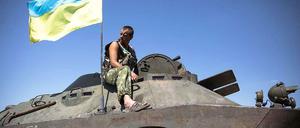 Unions-Fraktionsvize Schockenhoff fordert, Schutzwesten in die Ukraine zu liefern.