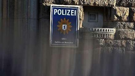 "Delikte am Menschen" ermittelt das Landeskriminalamt (LKA) in der Keithstraße (Symbolfoto).