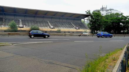 Die Avus (A 115) soll sechsspurig werden.