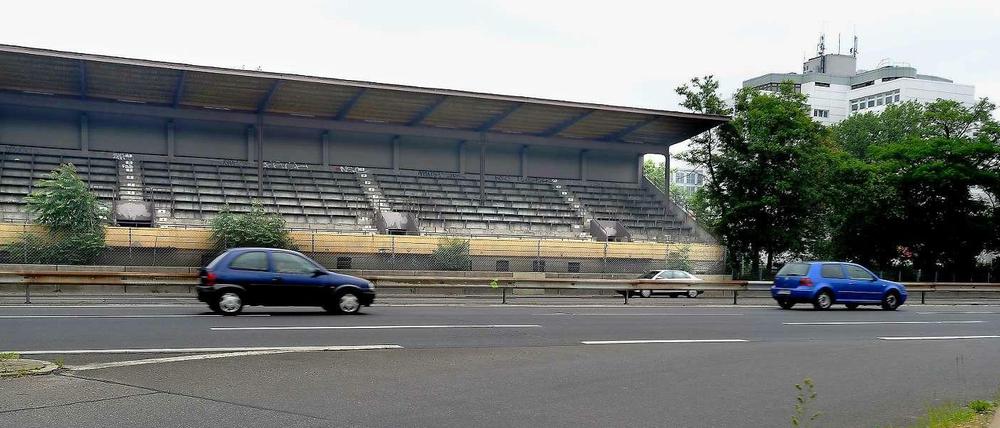 Die Avus (A 115) soll sechsspurig werden.